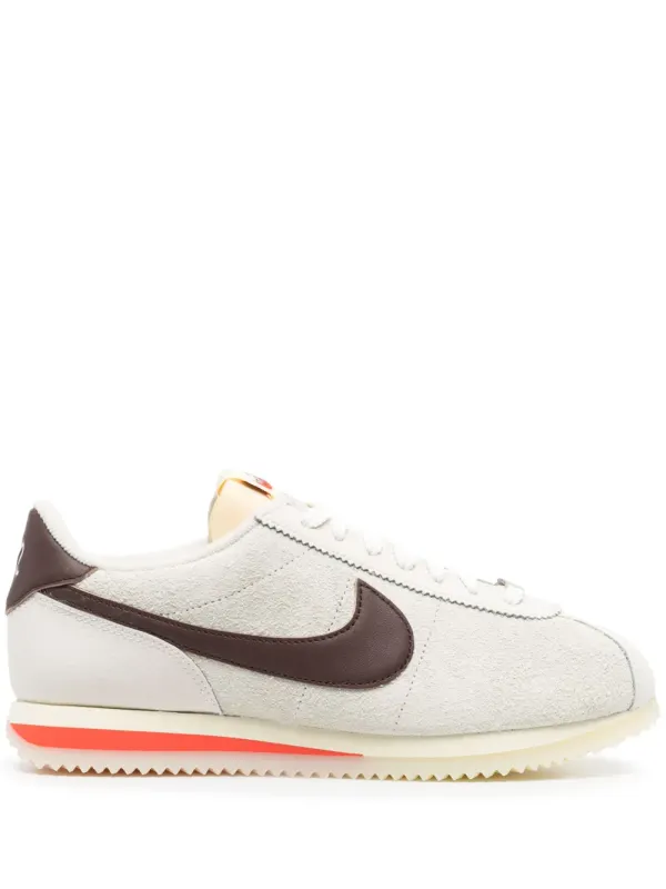 Nike Cortez ’23 low-top suède sneakers – Beige (FD2013)