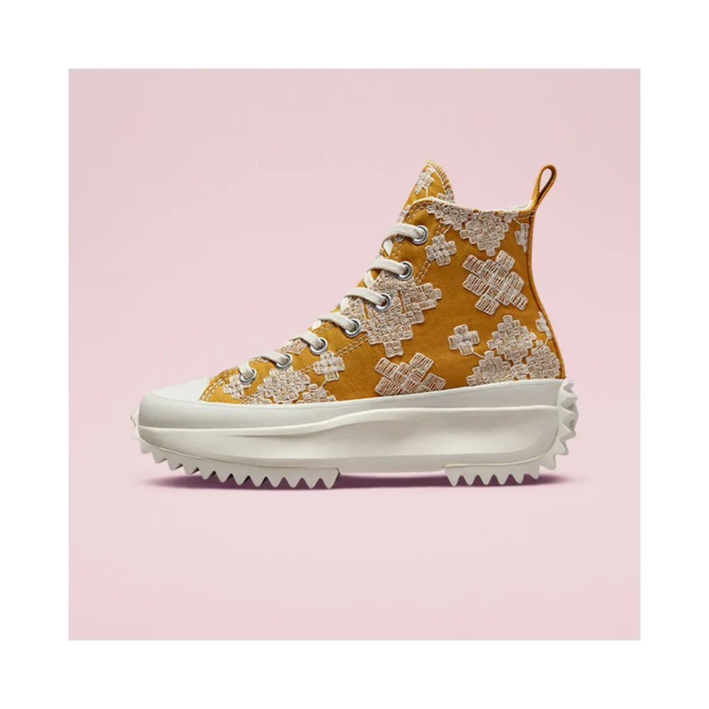 Converse Run Star Hike Platform Tonal Embroidery Goldtone/egret/egret (A02231C)