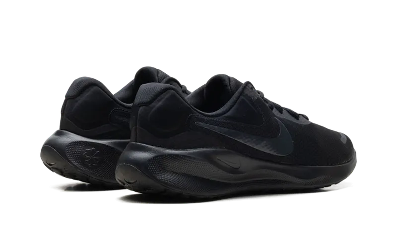 Nike Revolution 7 “Black Off Noir” (FB2207-005)