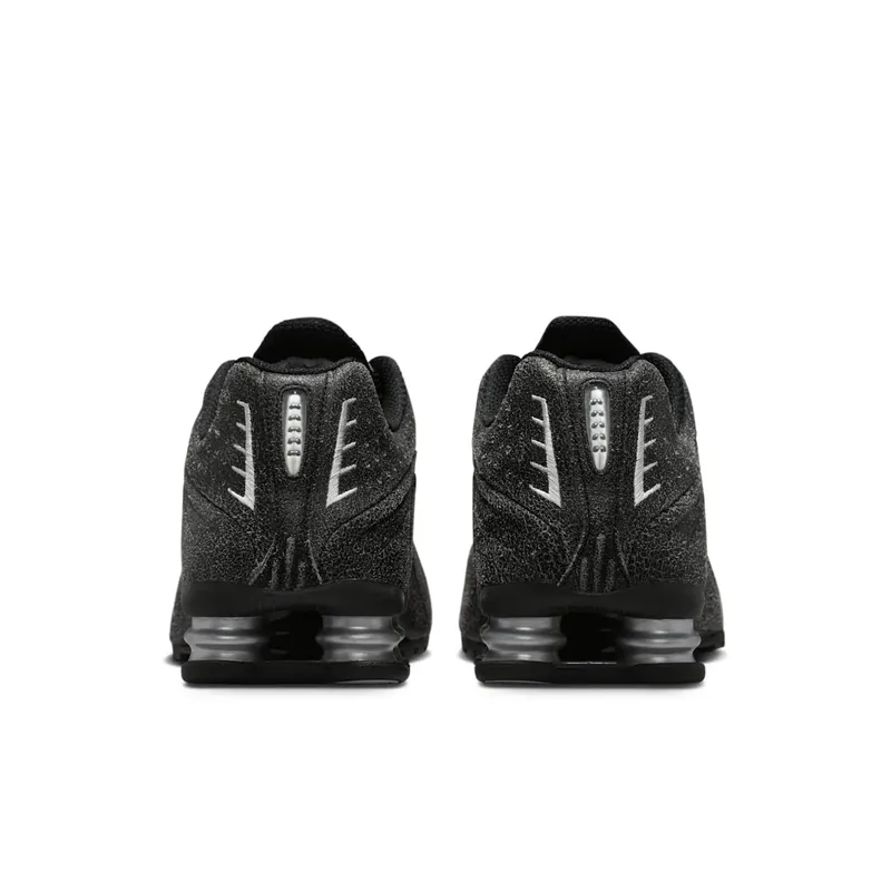 Nike Shox R4 “Distressed Leather – Black” (IO4544-002)