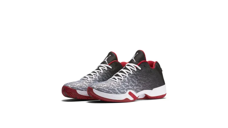 Jordan XX9 Low Bulls White/Gym Red-Black (828051-101)