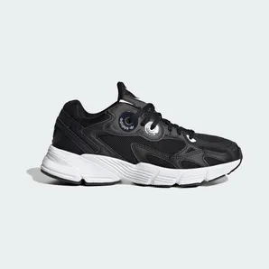 adidas Astir Core Black / Core Black / Cloud White (IE9886)