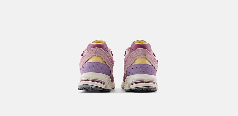 New Balance 2002R Protection Pack Pink (M2002RDH)