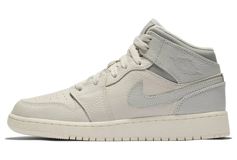 Air Jordan 1 Mid 554725-053