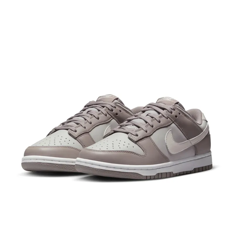 Nike DUNK LOW “Moon Fossil” (FD0792-001)