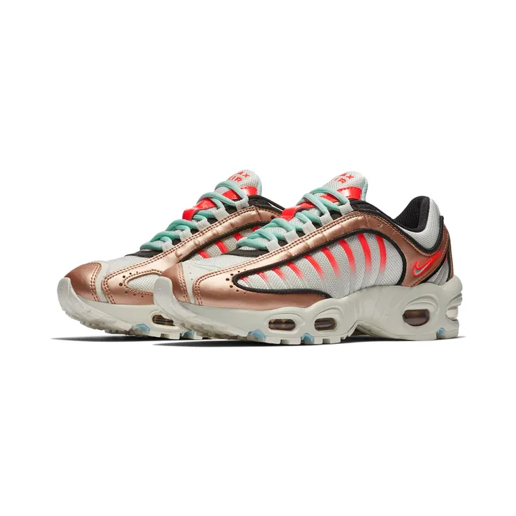 nike-air-max CT3427-900