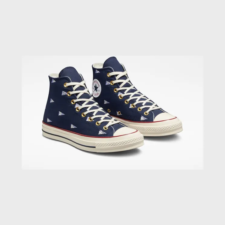 converse-chuck-taylor-all-star A04965C