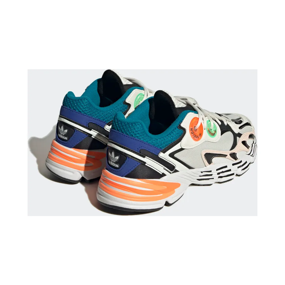 adidas Astir Off White / Core Black / Grey Six (ID9382)