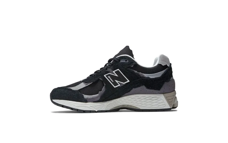 New Balance 2002R “Protection Pack – Black / Grey” (M2002RDJ)