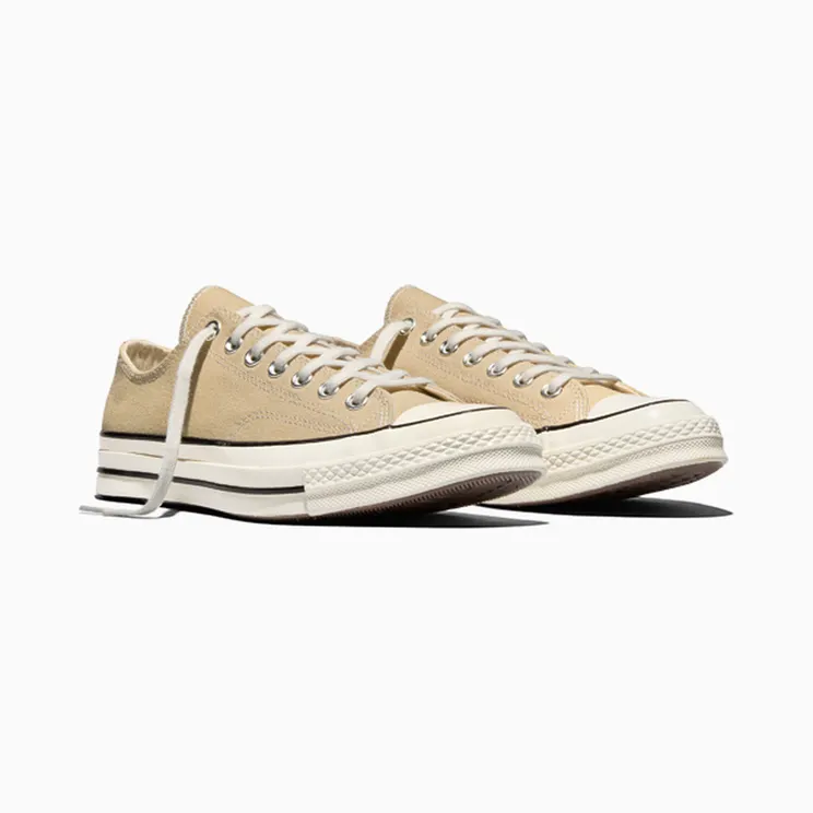 converse-chuck-taylor-all-star A15974C