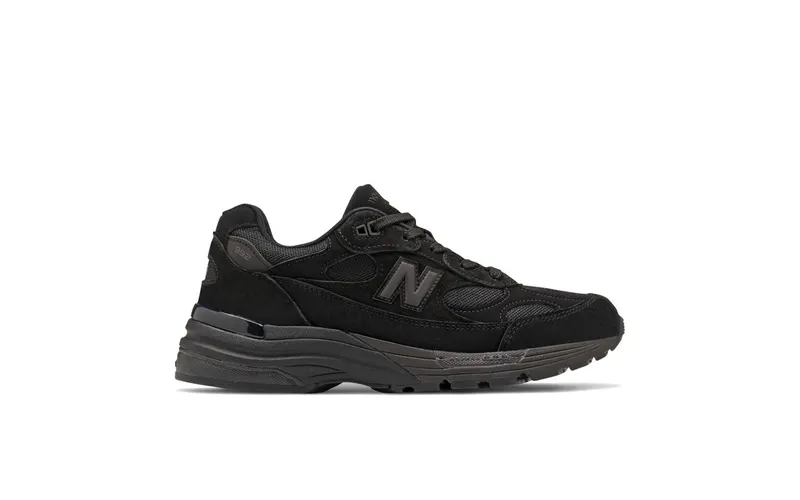 New Balance 992 “Triple Black” (M992EA)