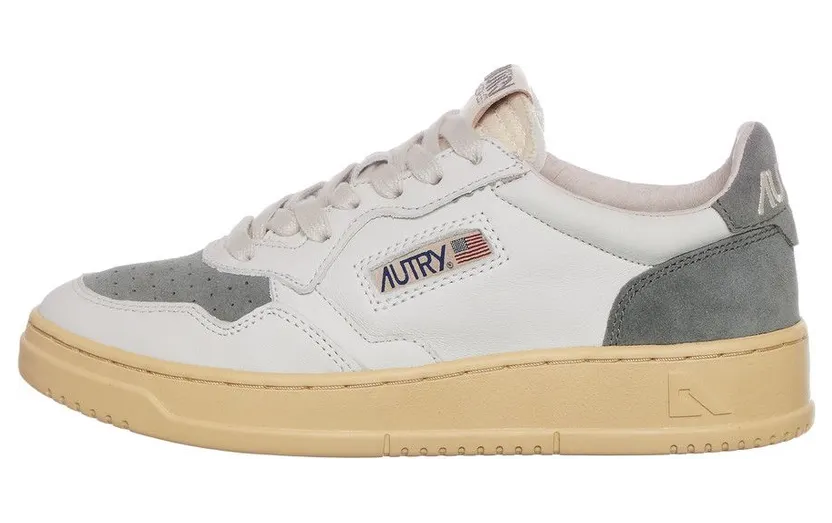 Autry Medalist Low White / Mil (AULWSL05)