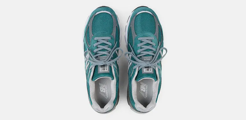 New Balance 990v4 (U990OV4)