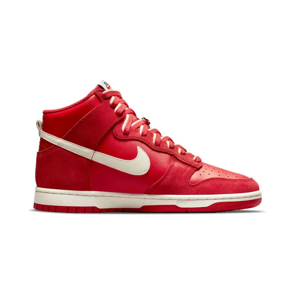 Nike Dunk High First Use (2021) – “University Red / Sail” (DH0960-600)