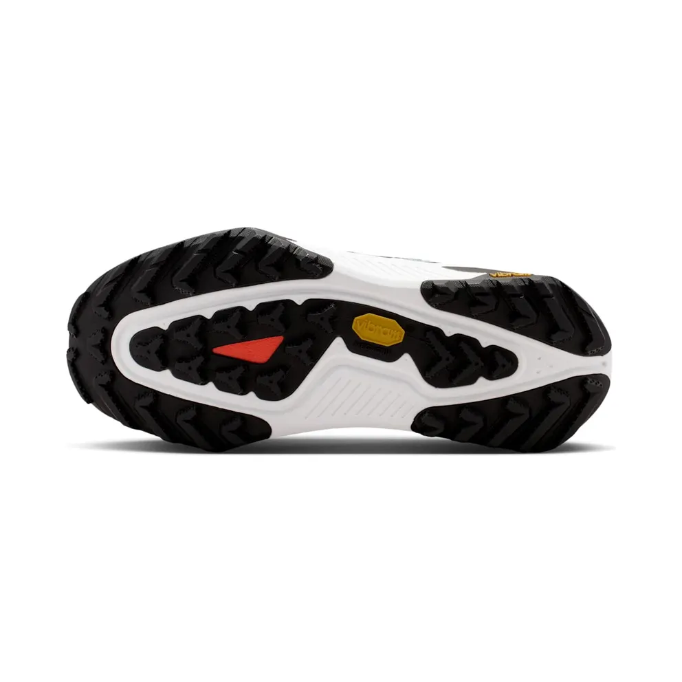 Nike ZoomX Zegama – “Black Summit White” (HV8115-001)