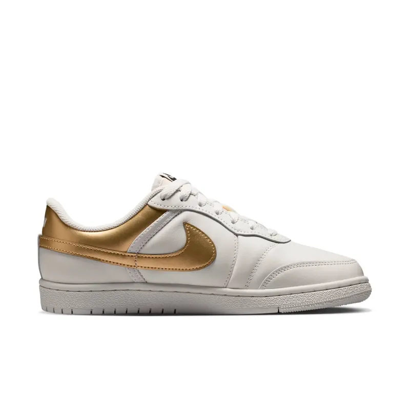 Jordan Skyline Low Swan Metallic Gold (IQ6586-100)