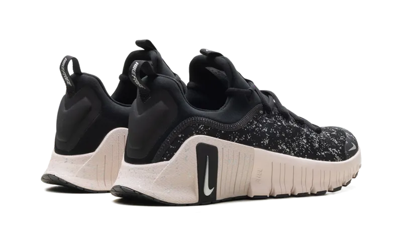 Nike Free Metcon 6 SE “Black Silt Red” (HV2017-001)