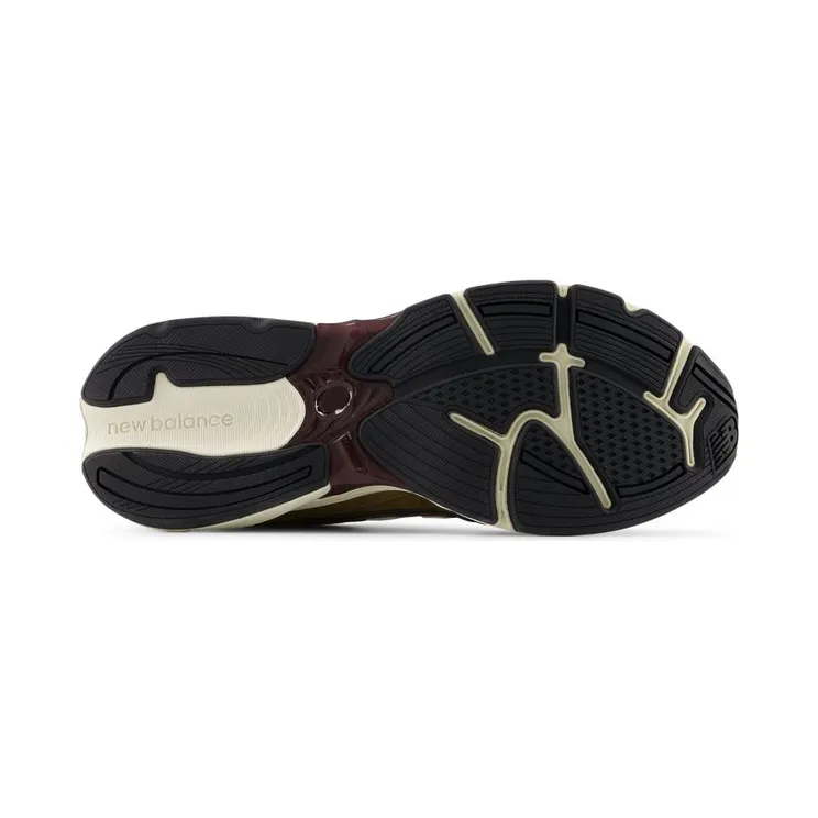 new-balance-2010 U201020Q
