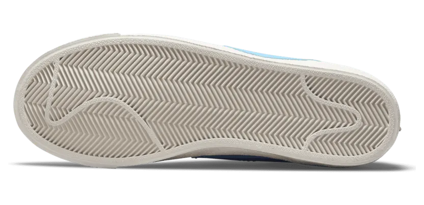 nike-blazer DQ1470-100