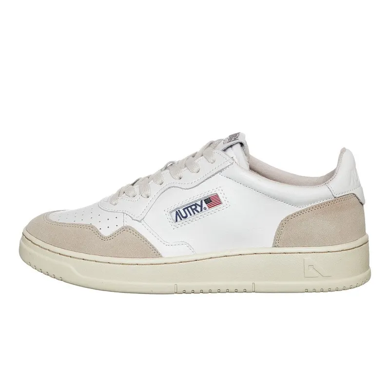 Autry Medalist Low White / White (AULMLS33)