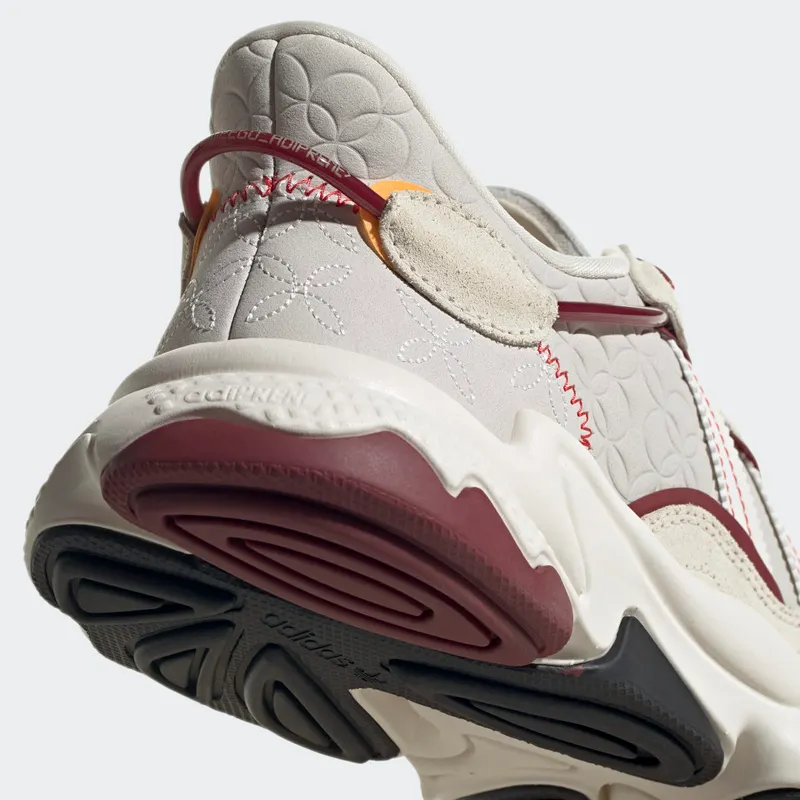 adidas OZWEEGO Chalk White / Off White / Collegiate Burgundy (GX8878)