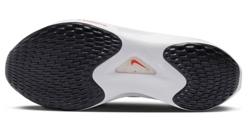 nike-zoom DM8974-002