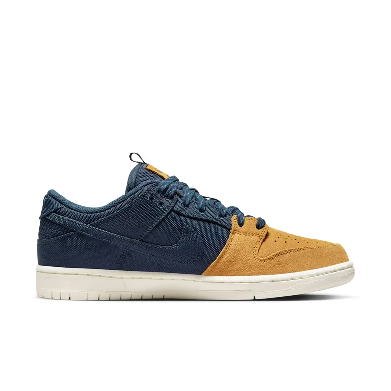 Nike SB Dunk Low “Midnight Navy/Desert Ochre” (DX6775-400)