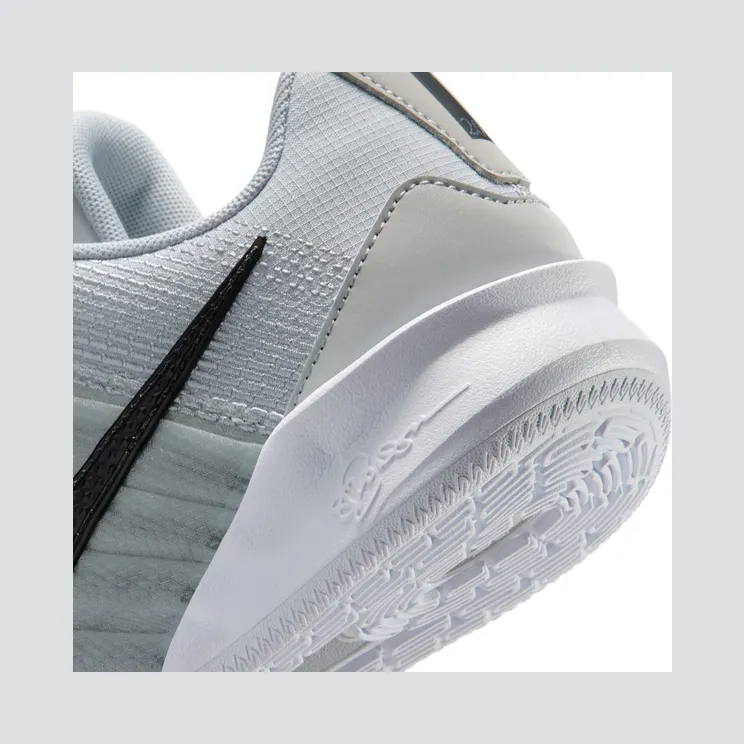 nike-sabrina-3 II5172-001