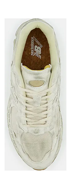 new-balance-2002r M2002RDG