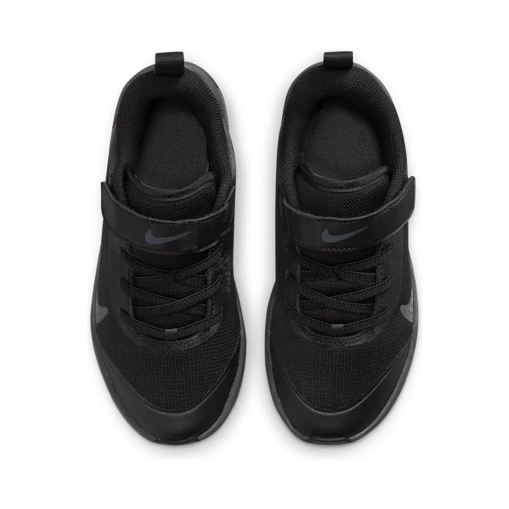 Nike Omni Multi-Court Younger Kids’ Black (DM9026-001)