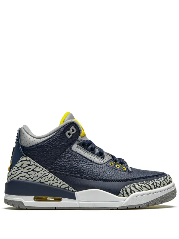 Jordan ‘Air Jordan 3 Retro’ Sneakers – Black (AJ3820)