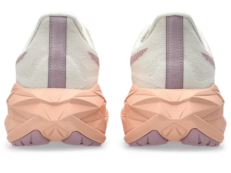 ASICS DYNABLAST 6 “Soft Oat / Cantaloupe” (1012C010-250)