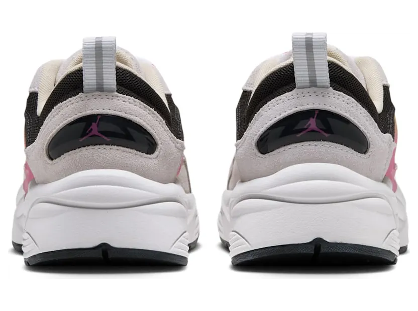 air-jordan-trunner IX3524-101