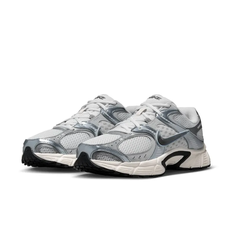 Nike V5 RNR “Photon Dust/Smoke Grey/Light Smoke” (HJ5228-014)