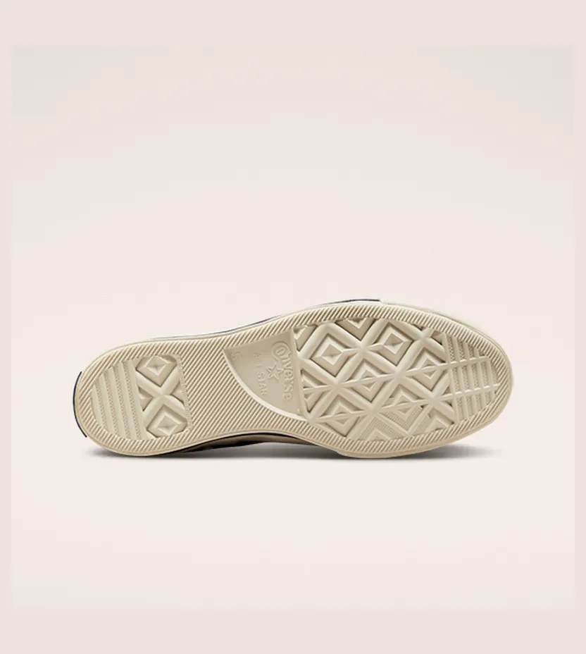 converse-chuck-taylor-all-star A01736C