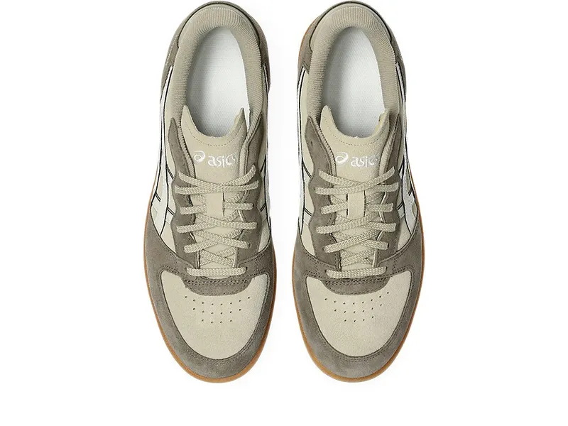 ASICS SKYHAND OG “Driftwood / Smoke Grey” (1203A452-203)