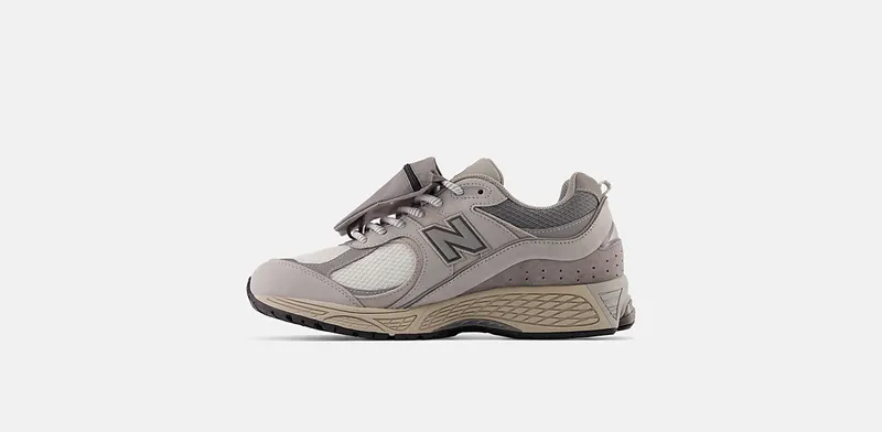 New Balance 2002R “Grey Pocket” (M2002RVC)