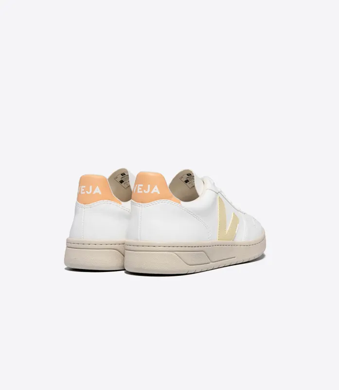Veja V-10 White