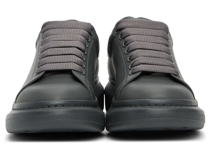 Alexander McQueen Oversized Lead Pencil (553680WIAGC1513) (2)