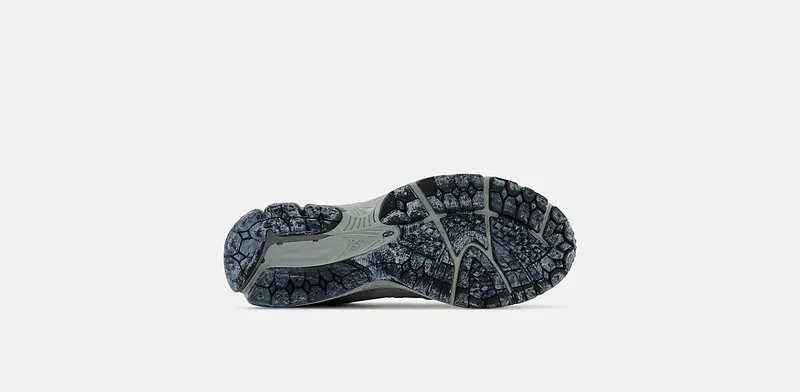 New Balance 2002R Gore-Tex Marblehead Moon Shadow (M2002RXB)