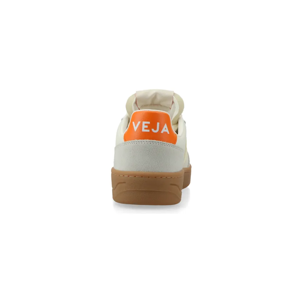 VEJA V-82 Grained Leather (pure / calcaire / fury) – VE3320758