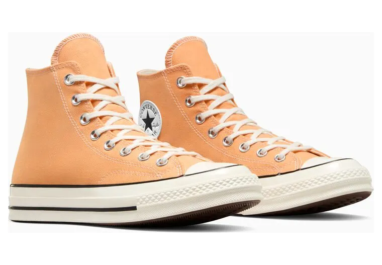 converse-chuck-taylor-all-star A05583C