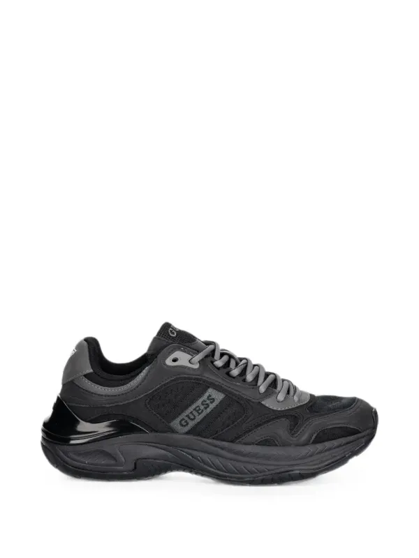 GUESS USA Squan logo-patch sneakers – Black (FMTSQUELE12)