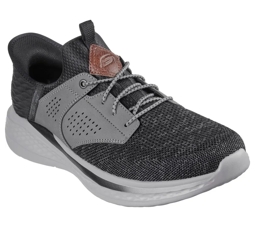 skechers-relaxed-fit 210889_BKGY