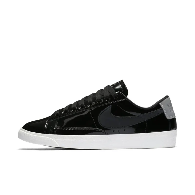 Nike Blazer Low Black Patent (W) (AA1557-001)