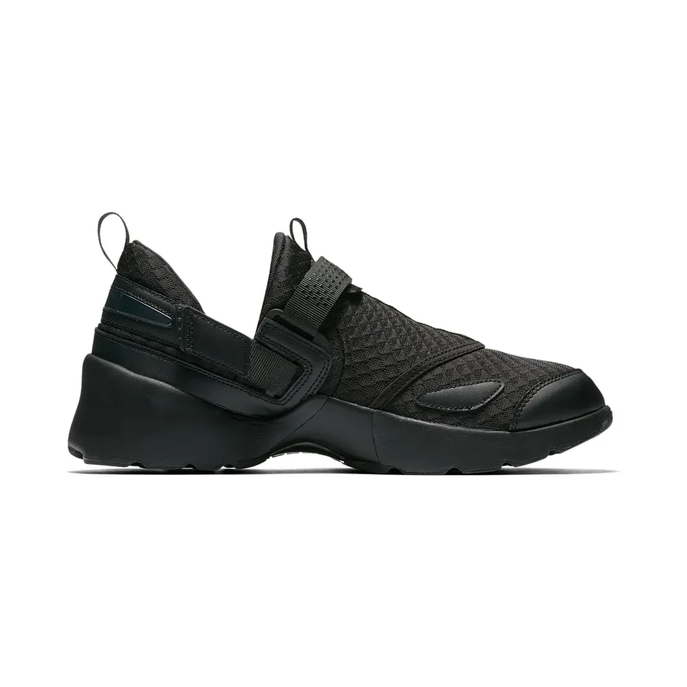 Jordan Trunner LX Triple Black Black/Black-Black (897992-020)