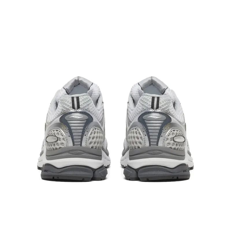 SAUCONY ProGrid Triumph 4 “White / Silver” (S70704-26)