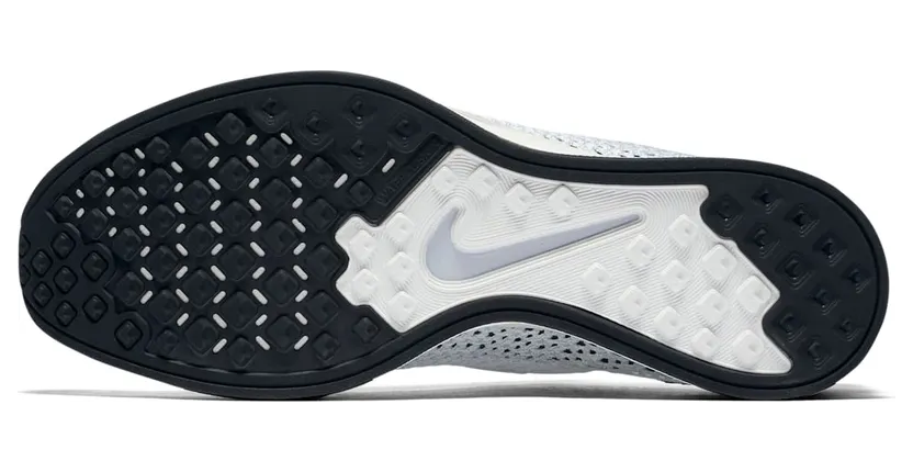 nike-flyknit-racer 526628-100