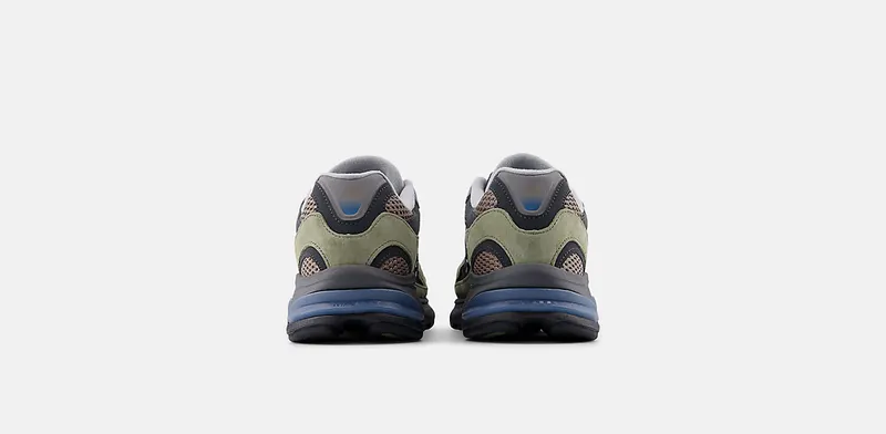 New Balance 2010 “Dark Olivine Mushroom”: bosgroen stampt de stad in (6)