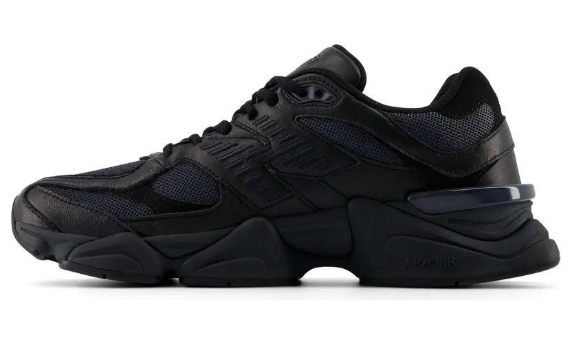 New Balance 9060 “Black”: Maximalismus in der sichersten Farbe (2)